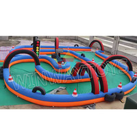 Piste de karting gonflable amusante de qualité commerciale grande aire de jeux de divertissement en plein air pour adultes et enfants