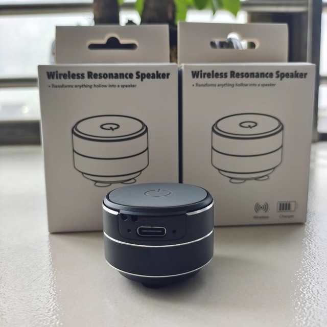 Bone Conduction for Wireless Waterproof Speaker Compact Mini Portable Magnetic Suction Heavy Bass FM Player Creative Audio