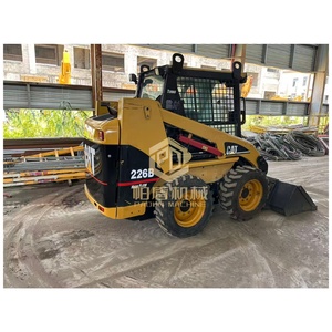 La cargadora de dirección deslizante Cat 246D 226B de segunda mano tiene menos horas de trabajo, está en buen estado original y ofrece una excelente relación calidad-precio. - Product Image 2