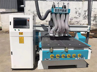 Routeur CNC automatique 1325 de haute qualité pour le travail du bois avec broche ATC pour portes d'armoires