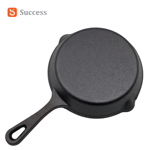 Poêle <span class=keywords><strong>en</strong></span> <span class=keywords><strong>fonte</strong></span> pré-culottée de qualité supérieure de 6, 8 et 10 pouces, finition noir mat, pour friture à l'huile végétale, avec becs verseurs, directement de l'usine - Product Image 2