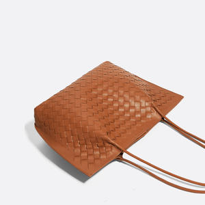 Sac fourre-tout tressé en cuir véritable <span class=keywords><strong>de</strong></span> haute qualité pour femme, grande capacité, sac à bandoulière en cuir <span class=keywords><strong>de</strong></span> vachette fait main, sac tressé à la <span class=keywords><strong>française</strong></span> - Product Image 3