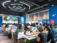 Système de formation en programmation robotique éducatif compatible avec les principaux systèmes mondiaux, divisé en 5 modules, plus de 20 leçons CodeSpark 1