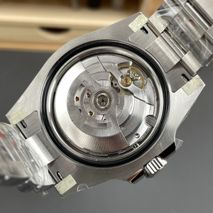 Utilisation de diamants de qualité supérieure et respectation du concept de conception méticuleuse de la haute couture, montres mécaniques - Product Image 6