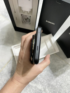 Teléfono Inteligente Usado Mi 14 Ultra Negro Desbloqueado, Snapdragon 8 Gen3, Pantalla OLED de 6.73'', 5300mAh, 90W, Original de Segunda Mano - Product Image 5