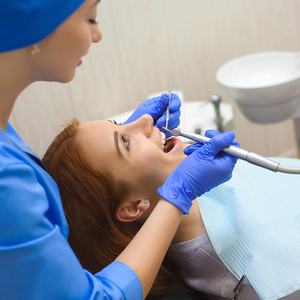 Gants d'Examen Médical en Nitrile Bleu Foncé pour Dentiste, Vétérinaire et Docteur, Épaisseur 4mil, Écran Tactile, Imperméables, Jetables, Sans Poudre - Product Image 3