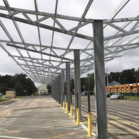 Struttura Compatta per Carport Solare a Fila Singola con Pianificazione Personalizzata dello Spazi tra le Colonne e della Distanza tra i Veicoli per Parcheggi Stretti