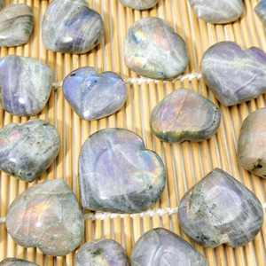 Cœur en labradorite naturelle polie, sculpté, avec éclat violet, pour cadeau, vente en gros - Product Image 6