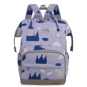 Bolsa de Pañales MM09 con Diseño de Corona Real y Plátano, Mochila de Gran Capacidad para Mamá y Bebé - Product Image 6