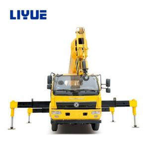 Material de acero al manganeso confiable <span class=keywords><strong>Grúa</strong></span> de camión de 10 <span class=keywords><strong>toneladas</strong></span> con pluma telescópica hidráulica Máquina de construcción conveniente - Product Image 3