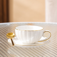 Ensemble de tasses à café en céramique de luxe européen service à thé de l'après-midi tasse à thé à fleurs exquises tasse à café en céramique soucoupe