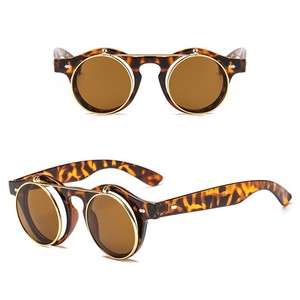 <span class=keywords><strong>Occhiali</strong></span> <span class=keywords><strong>da</strong></span> <span class=keywords><strong>Sole</strong></span> <span class=keywords><strong>Vintage</strong></span> Punk <span class=keywords><strong>da</strong></span> <span class=keywords><strong>Uomo</strong></span> con Funzione Flip-Up, Montatura Marrone, Lenti Ottiche UV400 - Product Image 4