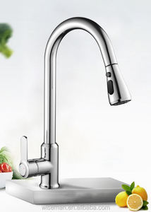 Grifo de Cocina Cromado de Estilo Clásico Antiguo con Monomando y Rociador Extraíble para Fregadero - Product Image 4