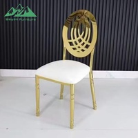 Chaise de mariage Wayon de luxe en acier inoxydable doré, dossier ovale géométrique, pieds en bambou, coussin blanc