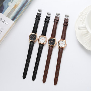 Reloj de cuarzo con correa de placa cuadrada literaria coreana Retro para mujer, caja de aleación que combina con todo, banda de plástico, puntero de 5mm de espesor - Product Image 2