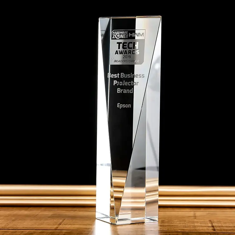 Honneur de cristal Nouveau Design Vente chaude Personnalisé 3D Laser K9 Crystal Trophy Crystal Award Trophy