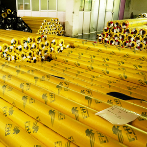 Usine directe <span class=keywords><strong>pas</strong></span> <span class=keywords><strong>cher</strong></span> Zhejiang noir vinyle <span class=keywords><strong>enduit</strong></span> PVC bâche polyester <span class=keywords><strong>tissu</strong></span> sur rouleau - Product Image 1