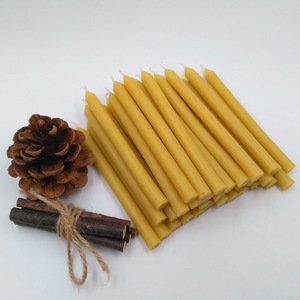P26 – Nouveaux ensembles de 12 mini bougies coniques en cire d'abeille personnalisables avec support en laiton pour la prière, la réflexion et la relaxation – Idéal pour les cadeaux - Product Image 2
