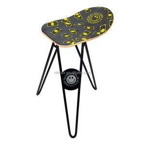 Planche de skateboard portable pliable en érable canadien durable pour la maison et les sports de plein air, avec technologie de moulage par gravité - Product Image 1