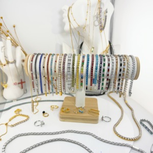 Juego <span class=keywords><strong>de</strong></span> Joyería <span class=keywords><strong>de</strong></span> Moda para Niñas Viking Luxury Brand Kids <span class=keywords><strong>uno</strong></span> <span class=keywords><strong>De</strong></span> <span class=keywords><strong>50</strong></span>, Broches <span class=keywords><strong>de</strong></span> Acero Inoxidable Chapados en Oro, Joyería Impermeable, Oro 18k - Product Image 4