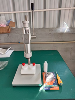 Machine manuelle de scellage et de sertissage de flacons de parfum en verre de 13 mm, 15 mm, 18 mm, 20 mm pour l'alimentation et les boissons avec garantie d'un an
