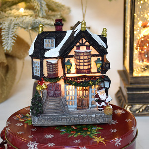 Décorations de Noël en résine, style rétro européen, micro-paysage lumineux, petite maison musicale, pour la maison et le bureau, directement de l'usine - Product Image 4