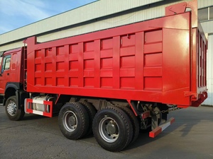 Sinotruk Howo 6X4 Tractor Kiepwagen 371pk Kiepwagen Met 12 Banden Handgeschakelde Dieselbrandstof Hot Selling In Tanzania - Product Image 3