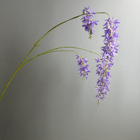 Rangkaian Bunga Gantung Artificial Petrea Langsung dari Pabrik, Untaian Bunga Queen's Wreath Palsu untuk Dekorasi Pernikahan, Vas Tinggi untuk Dekorasi Rumah