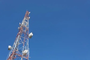 Tour de télécommunication autoportante en acier cornière de 30 à 100 m pour antennes et réseaux micro-ondes - Product Image 5