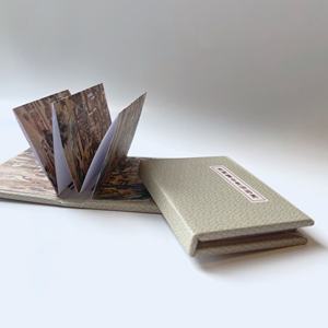 Aimant de réfrigérateur de livret en papier magnétique sur mesure, carnet d'adresses en papier pliant avec <span class=keywords><strong>fermeture</strong></span> magnétique - Product Image 2