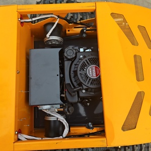 Robot tondeuse à gazon intelligent autopropulsé 24V 4 temps de qualité industrielle avec moteur 125cc, télécommande et <span class=keywords><strong>pelle</strong></span> à <span class=keywords><strong>neige</strong></span> - Product Image 6