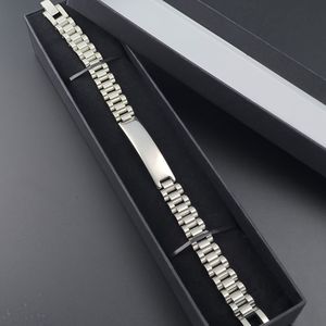 Bracciale da Uomo in Acciaio Inossidabile Placcato Oro 18k, Marca di Design, Personalizzabile con Incisione del Nome, Alla Moda - Product Image 6