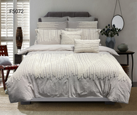 Ensemble de housse de couette capitonnée Art Déco, base crème avec broderie motif arche jaune, ensemble de literie