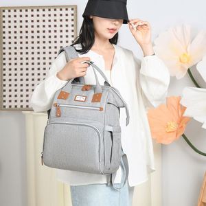 Sac à dos portable imperméable pour maman, grande capacité, sac à langer pour bébé avec USB - Product Image 1