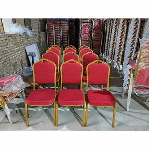 Design fantaisie bon marché chaise de mariage empilable chaises de banquet d'hôtel en tissu à ossature métallique personnalisée
