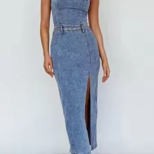 Vestido vaquero de verano de alta calidad al por mayor para mujer, sexy, con tirantes finos, cintura elástica y abertura, vestido midi de mezclilla. - Product Image 4