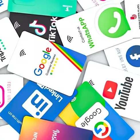 Tùy chỉnh NFC thẻ kinh doanh chip phương tiện truyền thông xã hội nhựa RFID thẻ cho tiktok Google xem xét