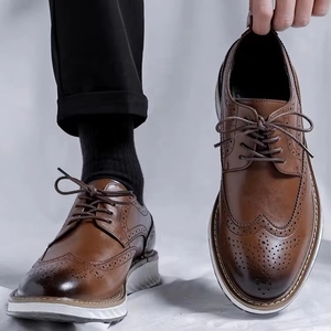 Chaussures montantes style britannique en patchwork marron, avec lanière en cuir huilé, rehaussantes et légères pour l'automne - Product Image 6