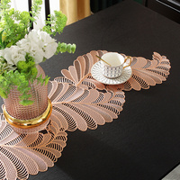 Nappe de table en PVC ajourée motif plumes et feuilles, longue, pliable, imperméable, résistante à la chaleur, lavable, écologique