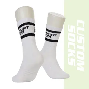 Vente en gros de chaussettes de sport unisexes en coton de haute qualité avec logo personnalisé Chaussettes de sport personnalisées pour cyclisme et basket-ball