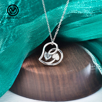 XMA053 Collier Pendentif Cœur Double en Argent 925 avec Moissanite Taille Cœur 0.5CT, Bijou Fin et Délicat pour Femmes