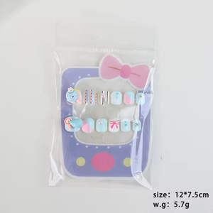 Bonitas Uñas Postizas Cortas de Estilo Francés con Dibujos Animados en 3D para Niñas, Uñas Artificiales de ABS con Pegamento, Decoración de Uñas - Product Image 6