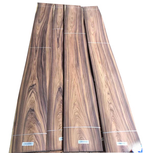 Vente en gros <span class=keywords><strong>de</strong></span> <span class=keywords><strong>feuille</strong></span> <span class=keywords><strong>de</strong></span> <span class=keywords><strong>bois</strong></span> <span class=keywords><strong>de</strong></span> <span class=keywords><strong>placage</strong></span> <span class=keywords><strong>de</strong></span> <span class=keywords><strong>palissandre</strong></span> Santos naturel 0.5mm <span class=keywords><strong>placage</strong></span> <span class=keywords><strong>de</strong></span> <span class=keywords><strong>bois</strong></span> <span class=keywords><strong>de</strong></span> rose Santos grain <span class=keywords><strong>de</strong></span> montagne pour meubles en contreplaqué - Product Image 2