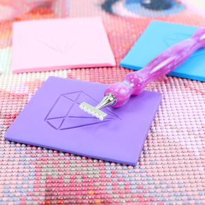 LS 2.56 Pulgadas 5D Accesorios de Pegamento para Pintura de Diamantes, Pegamento de Diamantes Súper Adhesivo Cuadrado para Estirar y Sujetar, Arcilla de Colores DIY - Product Image 5