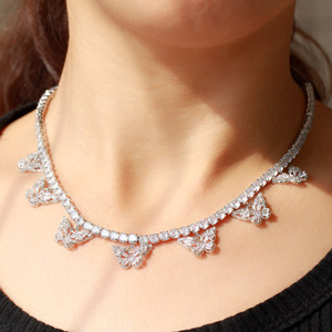 Shiny Iced Out Wit Goud Kleur Zirconia Crystal Leuke Vlinder Charme Ketting Kraag Voor Vrouwen Sieraden Accessoires - Product Image 3