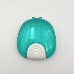 Boîte de trempage portable pour appareils dentaires, prothèses et gouttières de rétention - Product Image 5