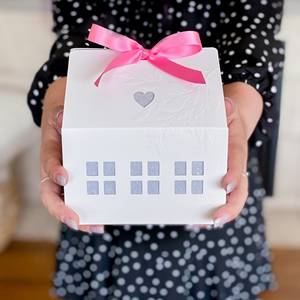 LABON Cute Luxurious House Shape Packaging Paper Gift Boxes For Baby Shower Birthdays Weddings Housewarming