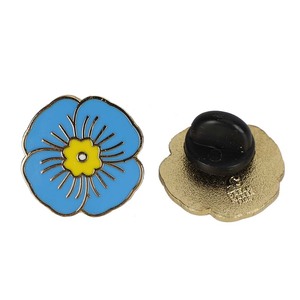 Logo gratuit mignon dessin animé en métal pour épinglette avec logo de thé teint impression découpée pour vêtements Anime Nature chapeau collier - Product Image 6