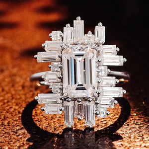 Anello Minimalista Geometrico da Donna, Gioiello Elegante e di Tendenza per le Dita - Product Image 1