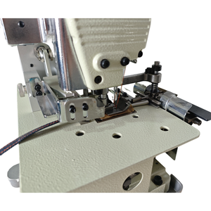 Machine à coudre multi-aiguilles à double plateforme YS-2000C pour pantalons, casques audio, avec alimentation automatique en huile et couteau de coupe pour la confection de jeans et la couture de boucles - Product Image 2